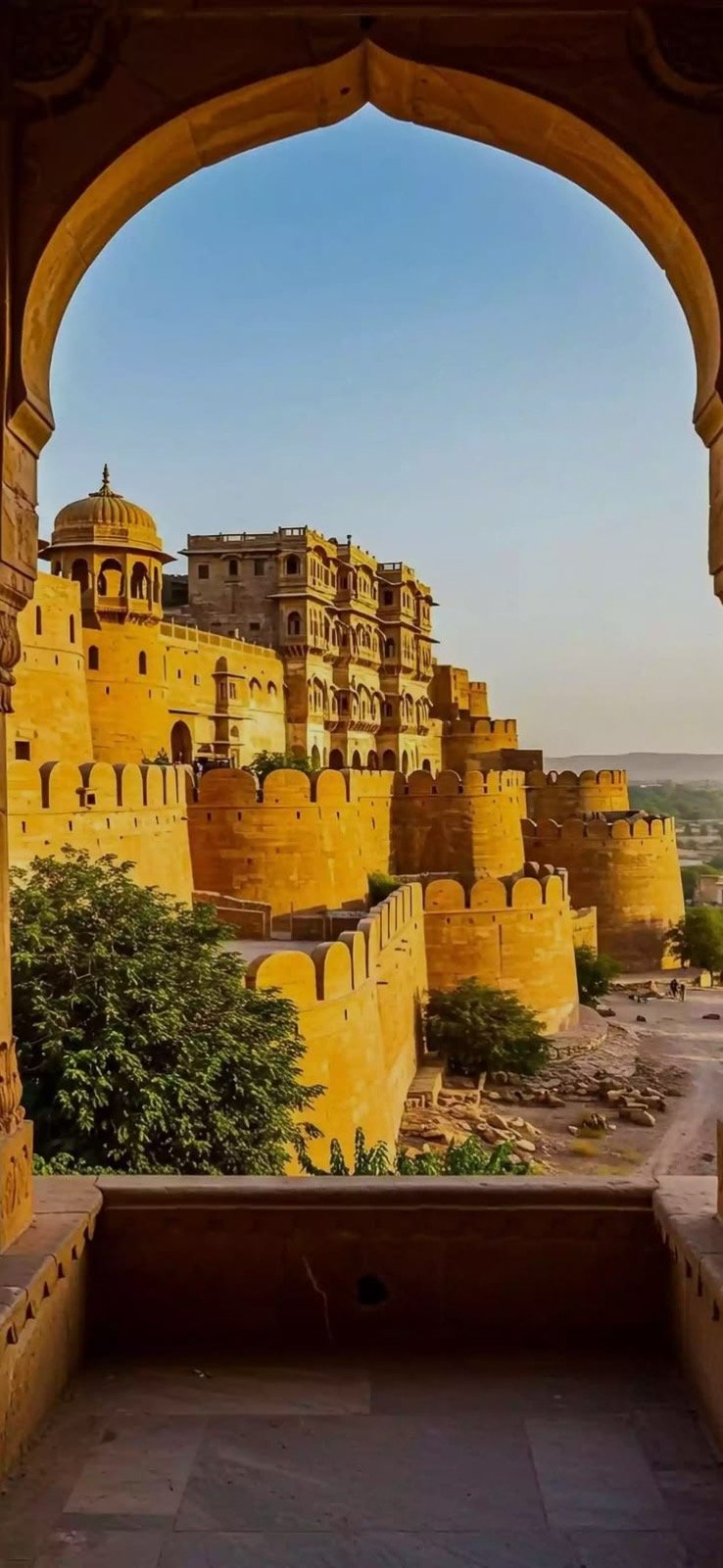 Jaisalmer Fort glowing golden at sunset